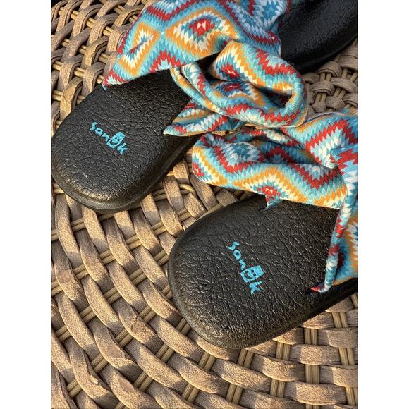 Sanuk Sandals Strappy Size US 7 UK 5 EU 38 Blue Red Southwest Design Yoga Beach - Picture 7 of 14